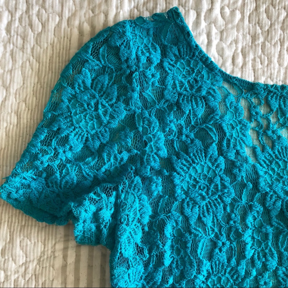 Forever21 Turquoise Lace Peplum Short Sleeved Top - Picture 3 of 5